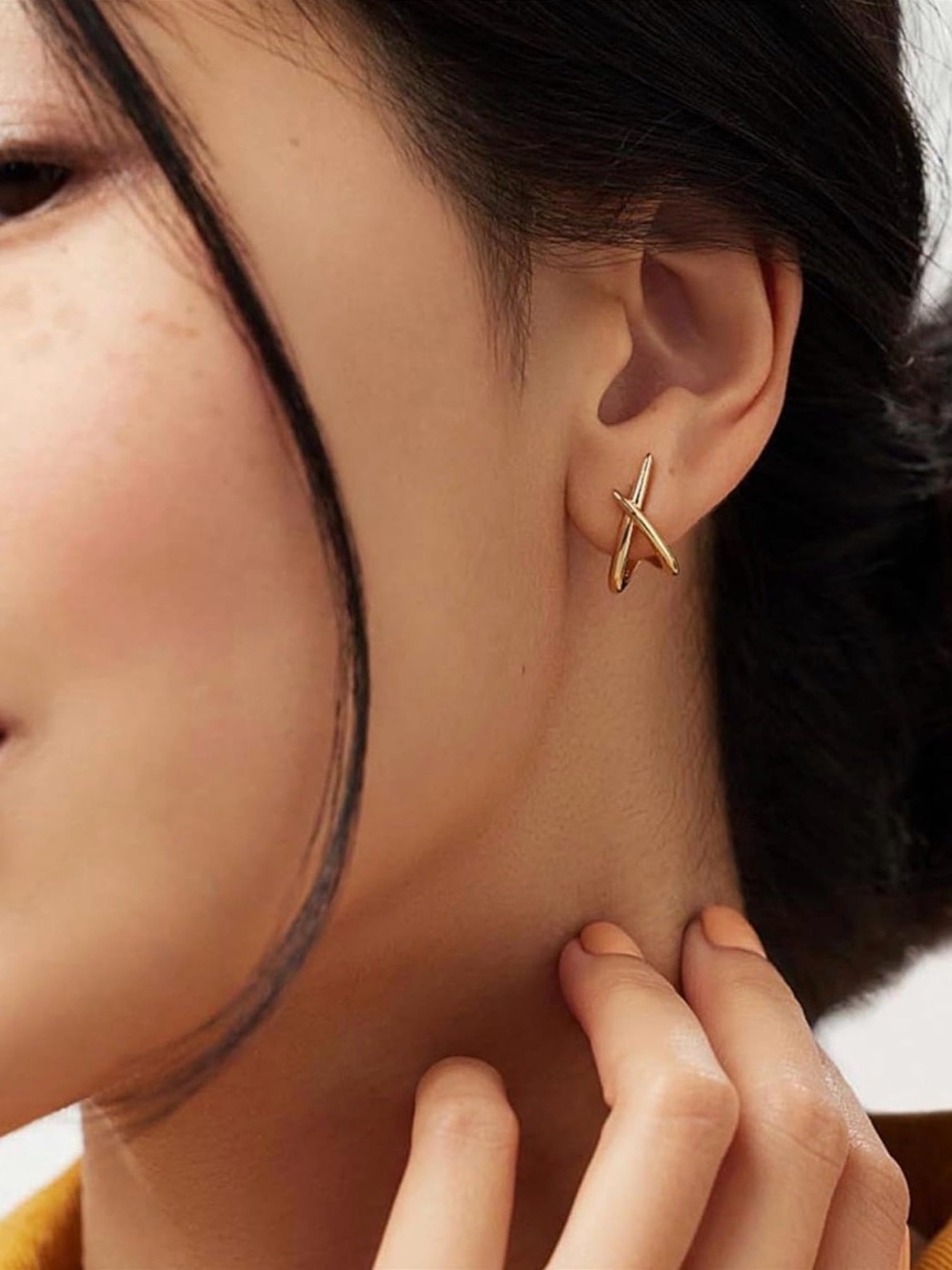 #215 9mm Gold Plated Crisscross X Stud Earrings - Picture 7 of 9